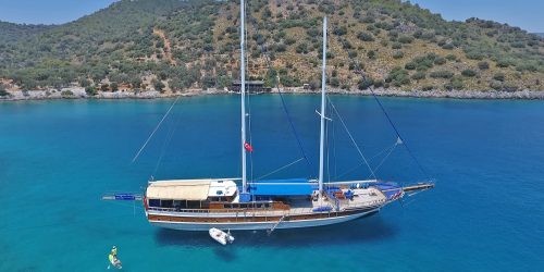 Swimming-Sailing-Cruise-Trip