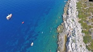 Swim-Island-Hopping-Croatia